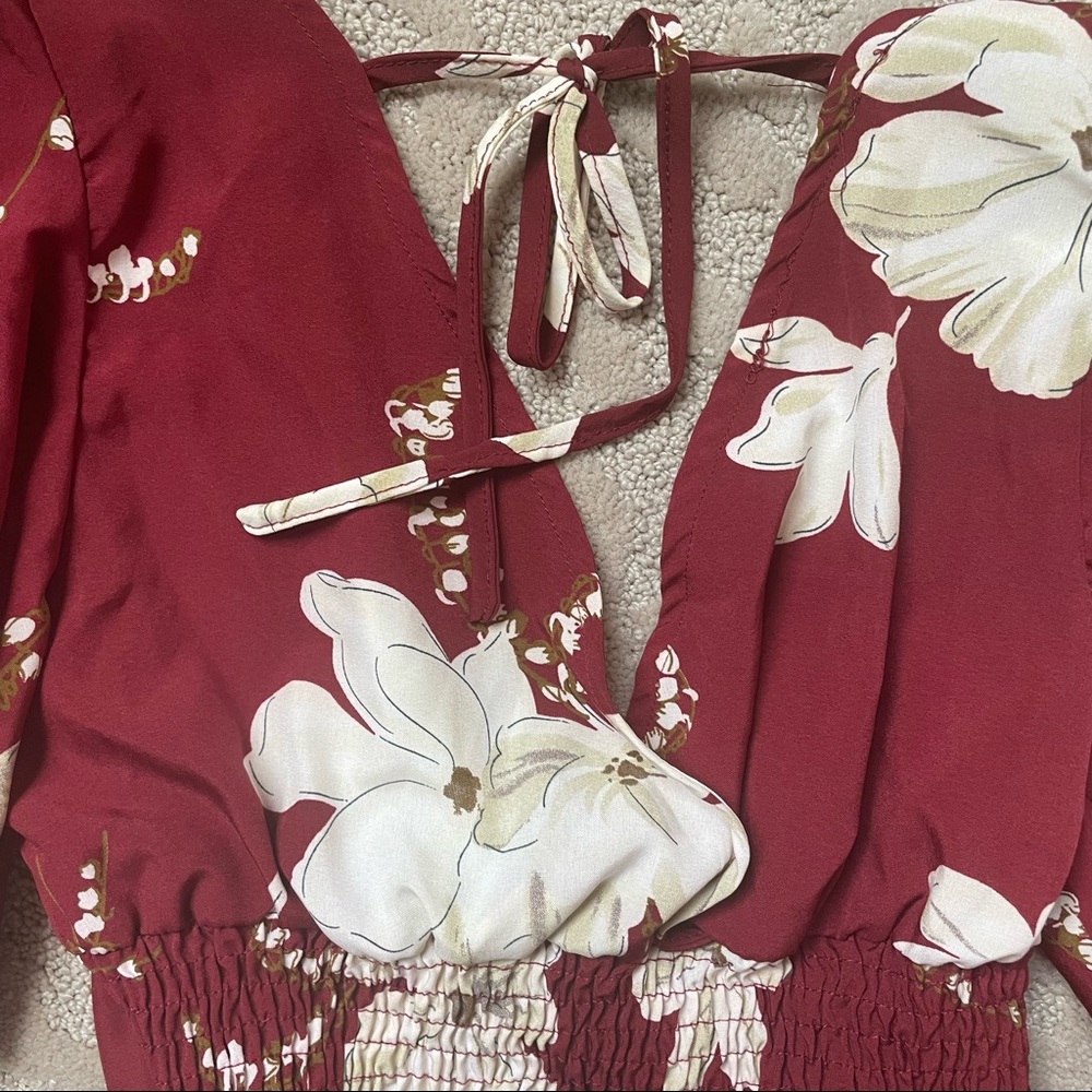 3/$15 Women’s SHEIN Floral Cropped Top with Wrap Around the Waist Size Small - Picture 3 of 4